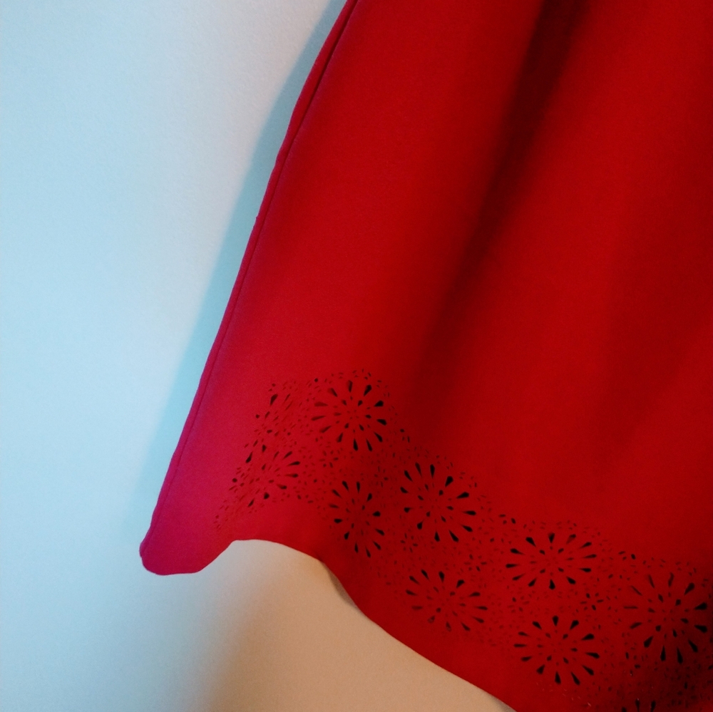 Banana Republic pink sleeveless sheath dress with eyelet cutouts along the hem. - Picture 6 of 6